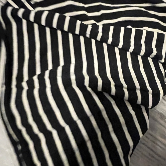 H&M Striped Lightly Cropped Tee - Picture 4 of 4